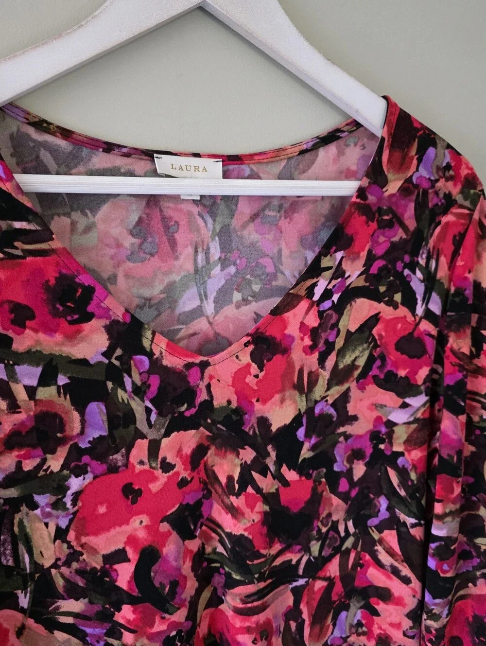 Laura XL Modern Contemporary Romantic Abstract Watercolour Floral Silky Knit Top - Picture 6 of 14
